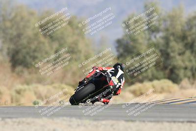 media/Oct-04-2025-CVMA (Sat) [[408bcdd6e4]]/Race 13-Amateur Supersport Open/